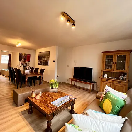 Apartment Elegant 3-bedroom *
