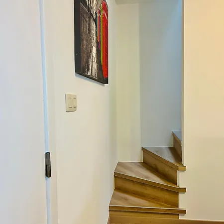 Apartment Elegant 3-bedroom *