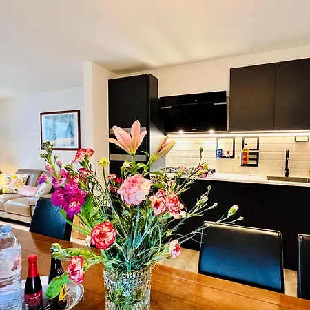 Elegant 3-bedroom Apartment Antwerp